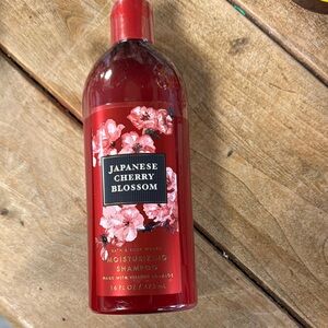 Bath & Body Works Japanese Cherry Blossom Moisturizing Shampoo
